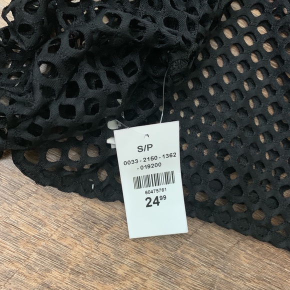 LUX LA | Black Net Long Sleeve Crop-Top - Picture 4 of 6